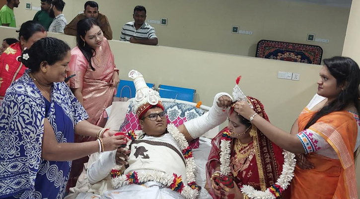 আনন্দ-অমরিতার বিয়ে হলো হাসপাতালে 